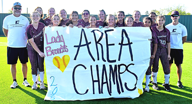 WEB pic chs ladies DSC_9010 copy - Clarendon Live